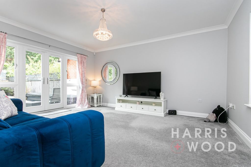 Property photo 3 of 36 4215563