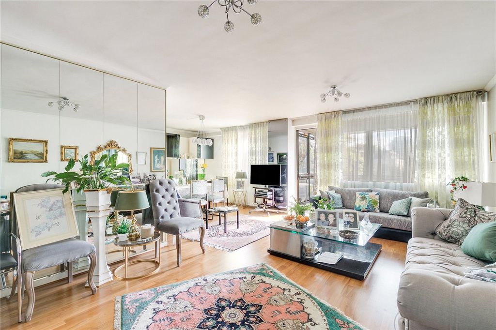 Property photo 2 of 27 Picture No. 23