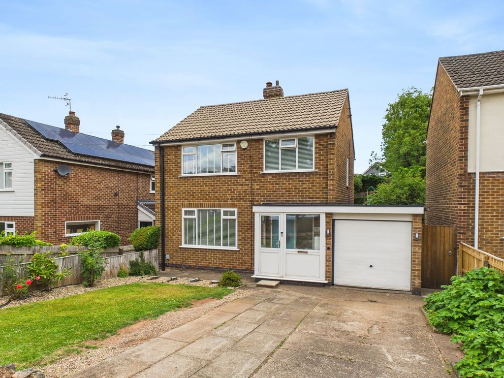 Property photo 1 of 20 Front