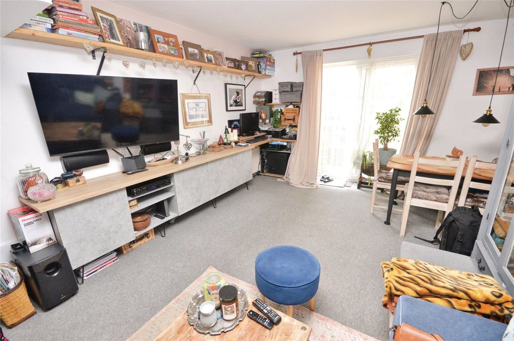 Property photo 3 of 12 Picture No. 06