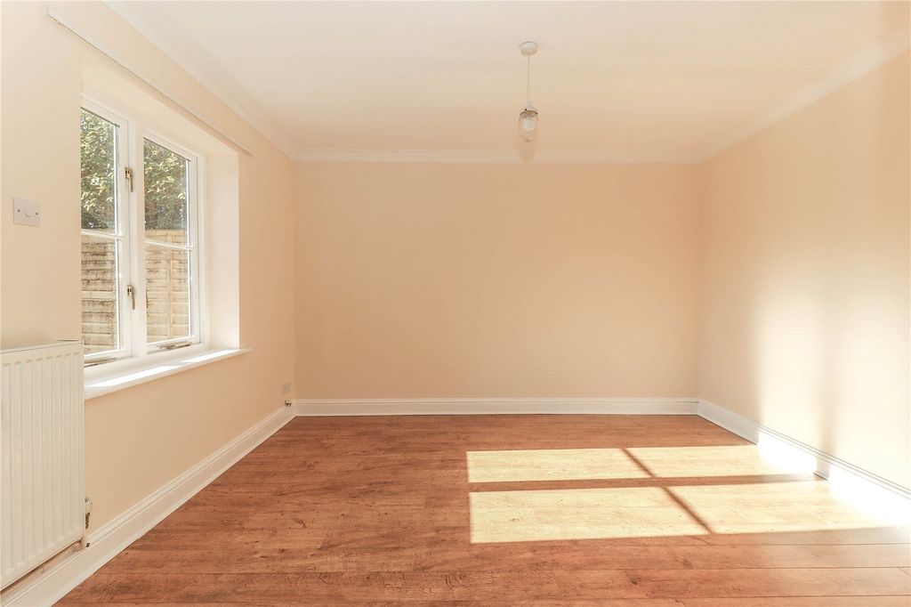 Property photo 3 of 12 Picture No. 22