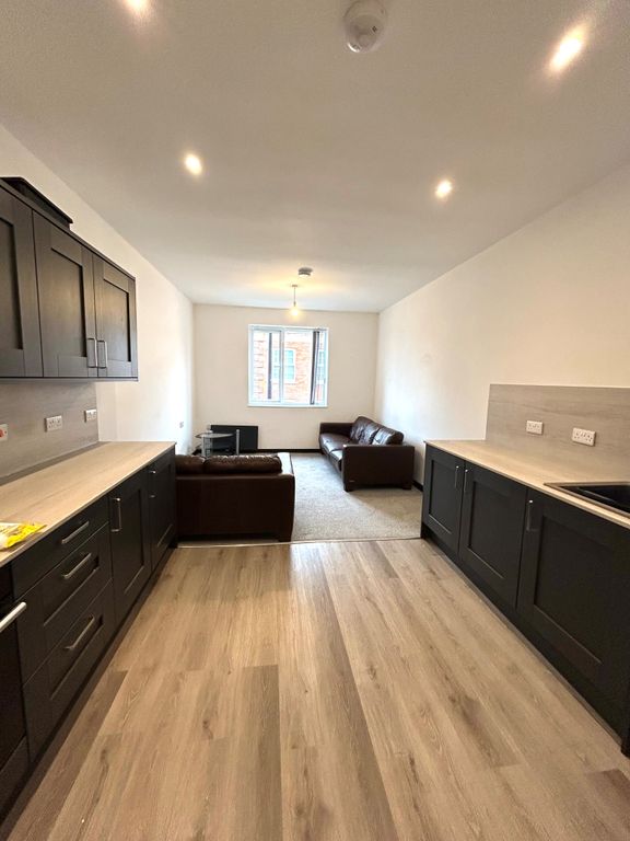 Property photo 1 of 4 Kitchen