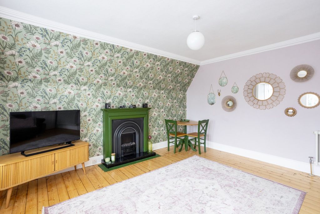 Property photo 1 of 25