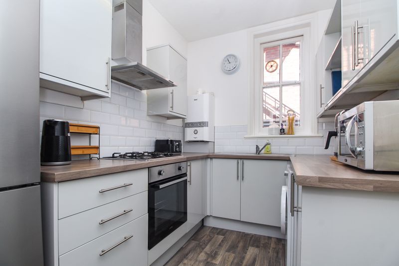 Property photo 3 of 12 Kitchen