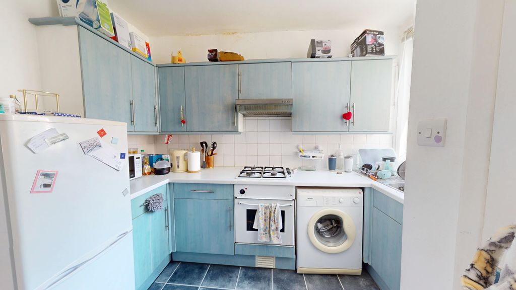 Property photo 1 of 3