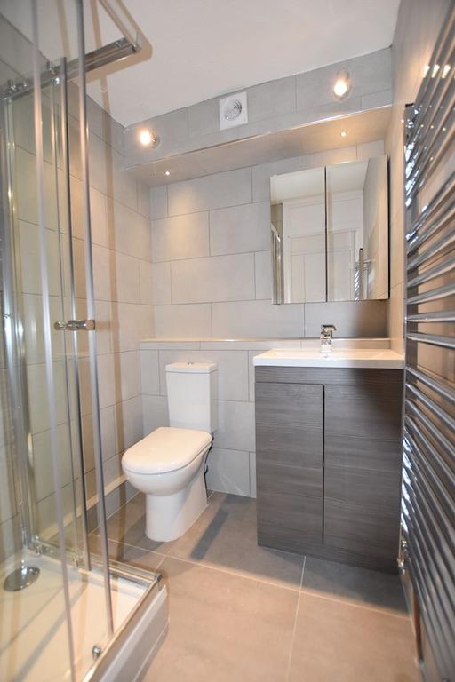 Property photo 2 of 6 Bathroom