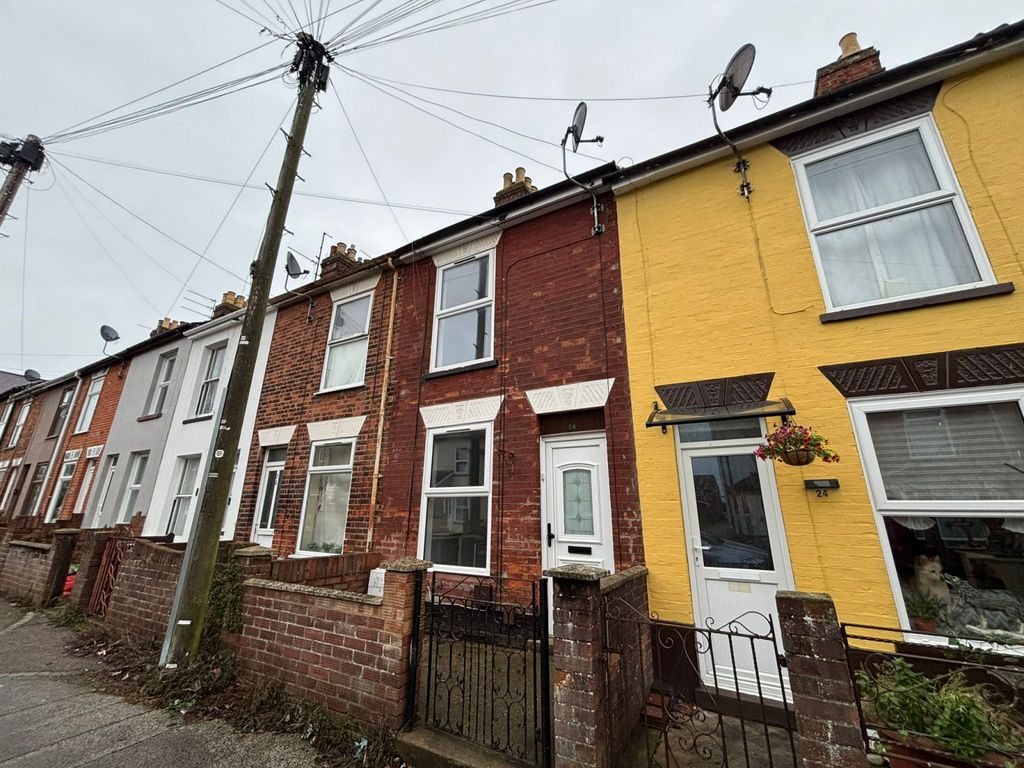 Property photo 1 of 9 3 Bedroom Terraced House For Rent