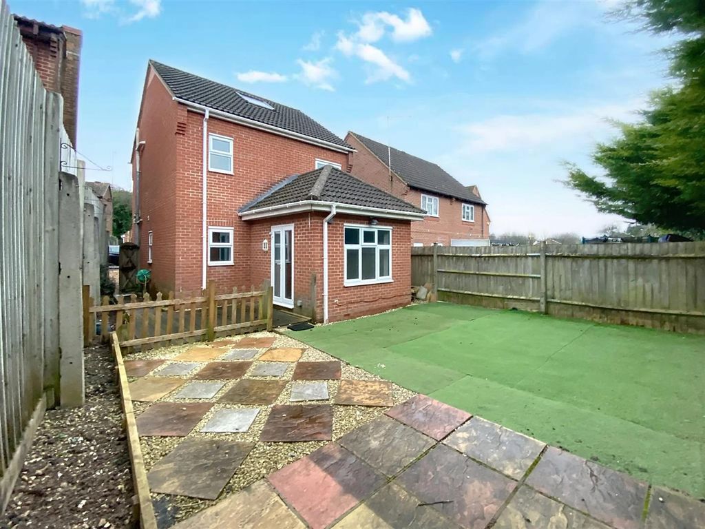 Property photo 3 of 9