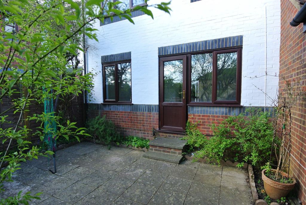 Property photo 1 of 20 Garden New 3.Jpg