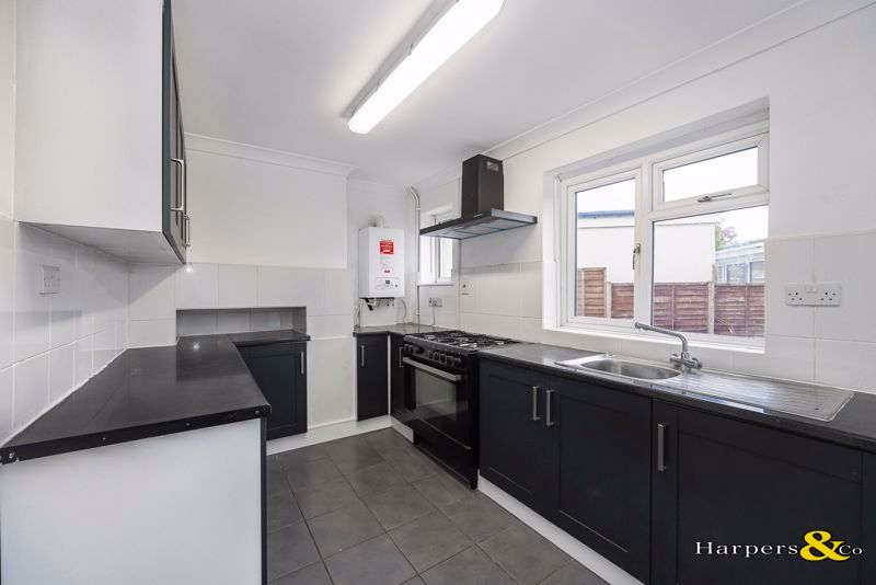 Property photo 2 of 14 Photo 6