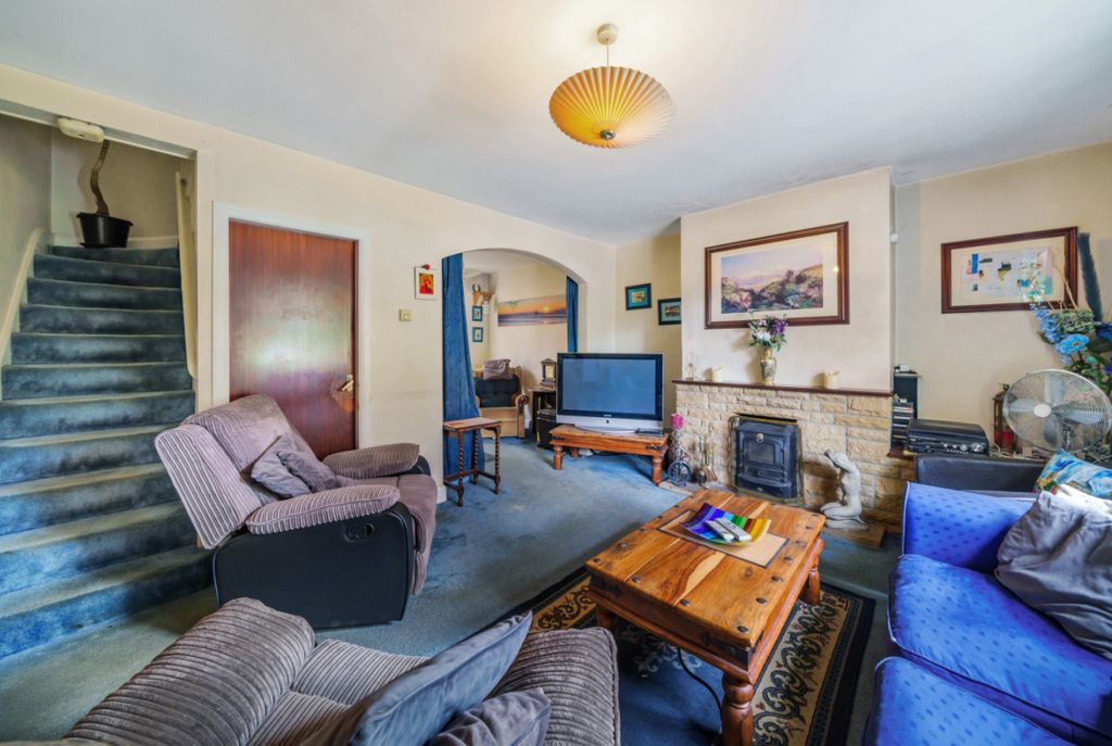 Property photo 3 of 8