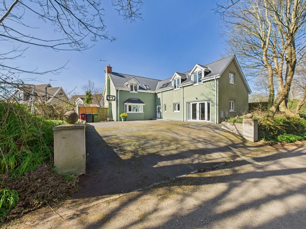 Property photo 1 of 32