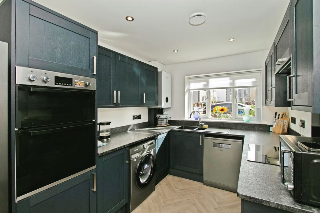 Property photo 2 of 22 Pbox-Img.Jpg