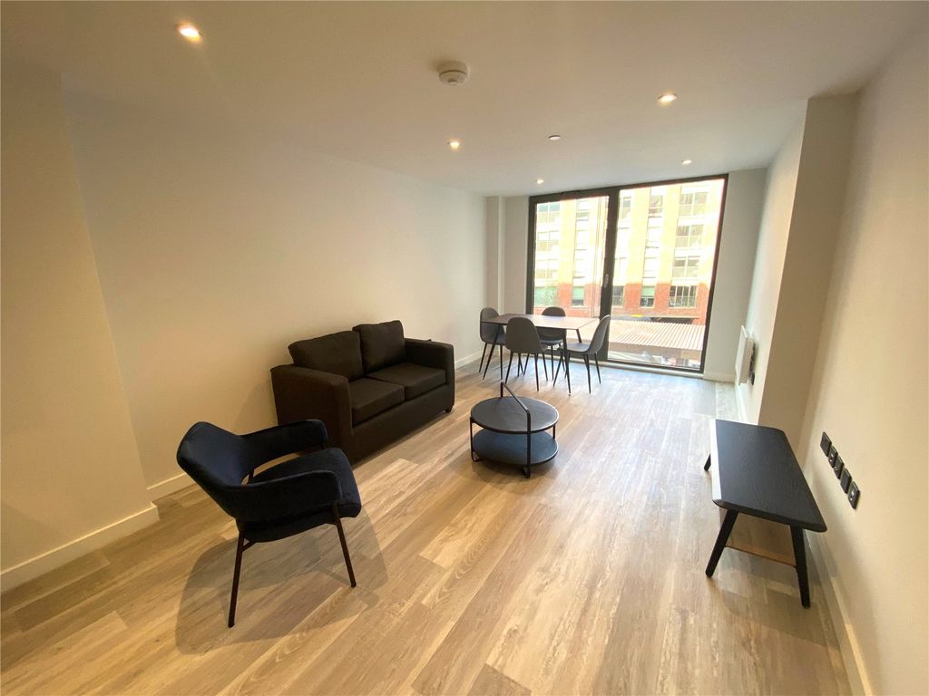Property photo 3 of 8 Picture No. 04