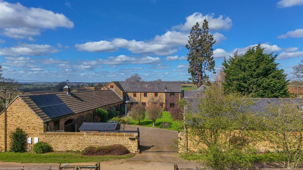 Additional image 4 of 4 bed barn conversion for saleBoughton Grange, Northampton NN2