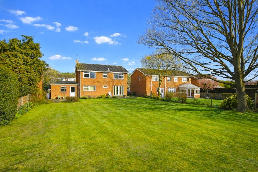 Property photo 3 of 34 Rear Garden 2