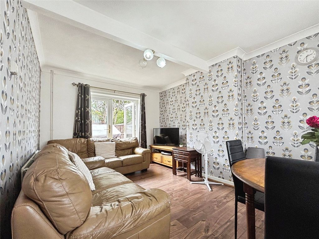 Property photo 3 of 11 Picture No. 12