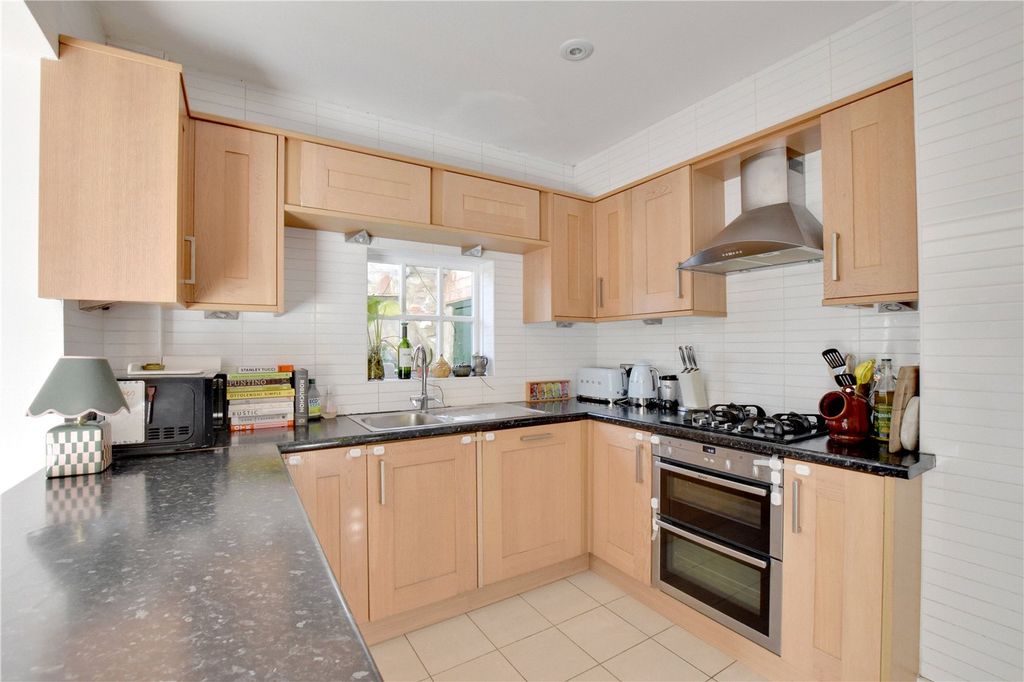 Property photo 3 of 22 Picture No. 02