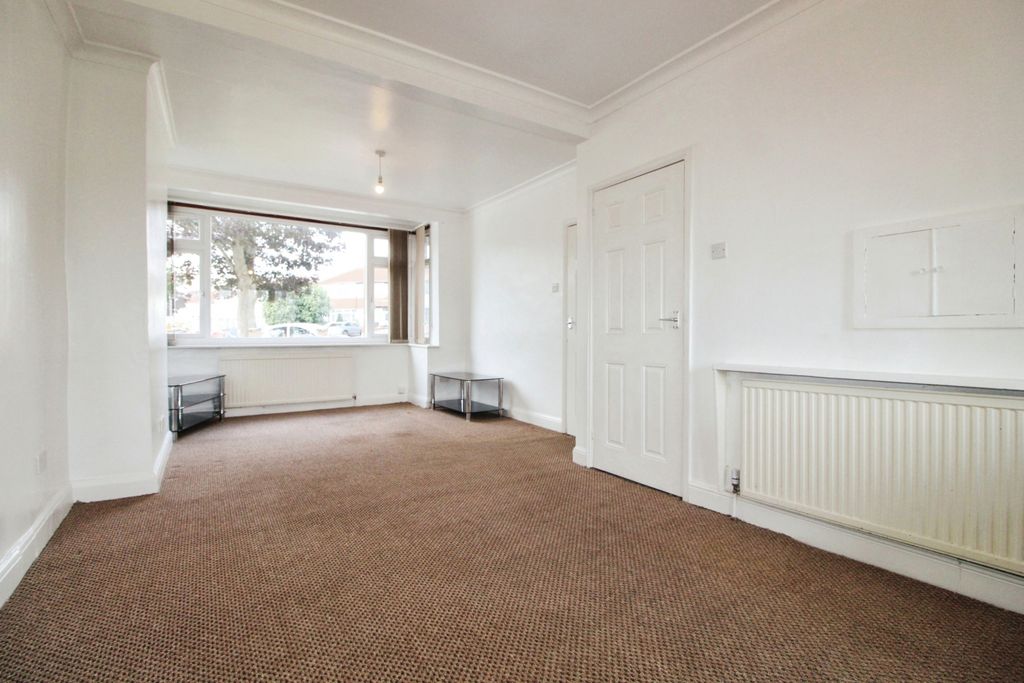 Property photo 2 of 19 Gallery