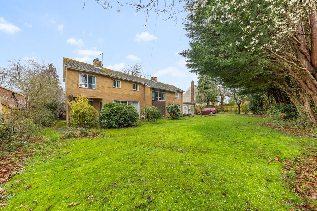 Property photo 3 of 37