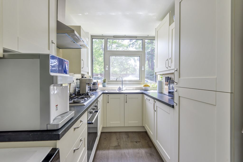 Property photo 3 of 5 858775 (3)