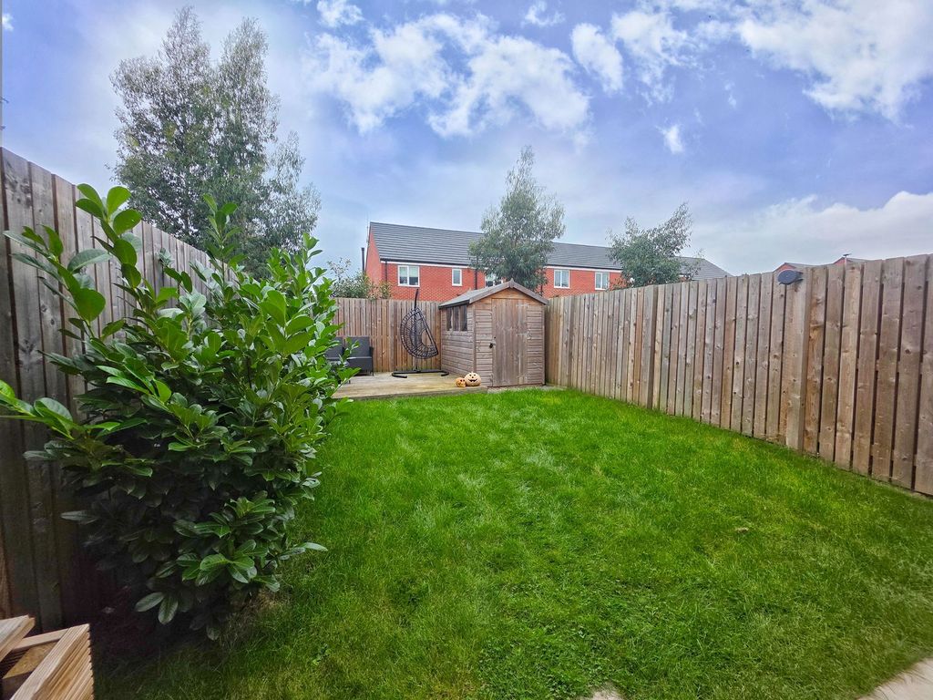 Property photo 2 of 19