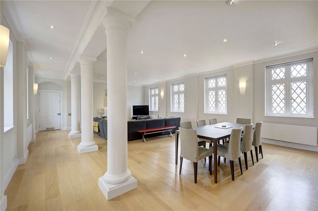 Property photo 2 of 16 Dining Area