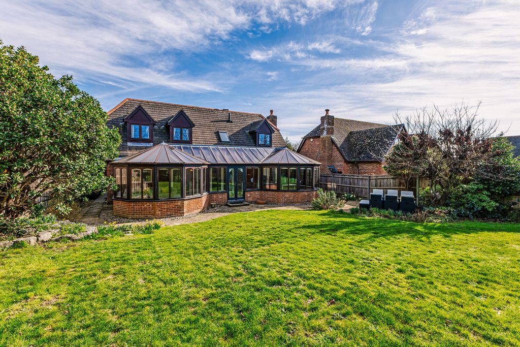 Property photo 2 of 16