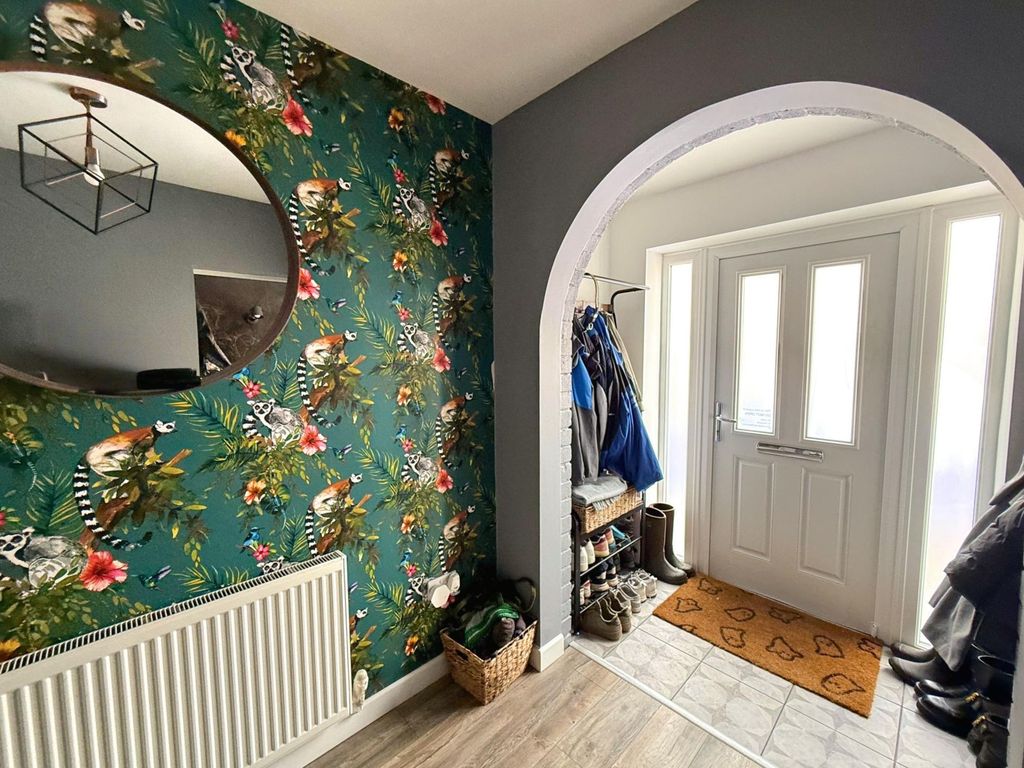 Property photo 3 of 45