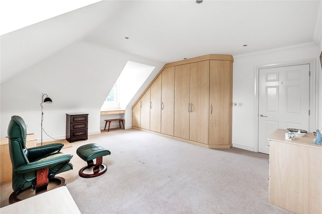 Additional image 10 of 3 bed flat for saleWest Hill, Oxted, Surrey RH8