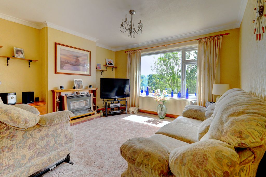 Property photo 2 of 15 Picture No. 19