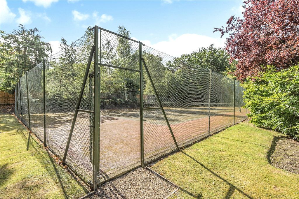 Property photo 2 of 14 Tennis Court