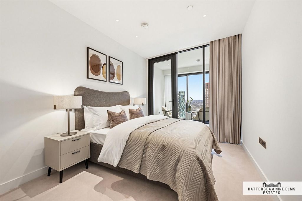 Property photo 3 of 25