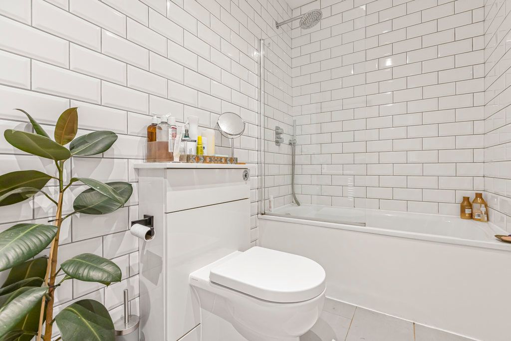 Property photo 3 of 15 Bathroom