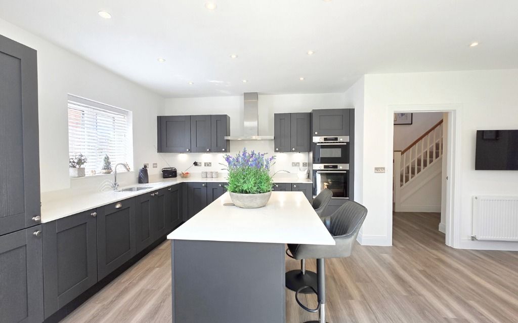 Property photo 3 of 26 4213917