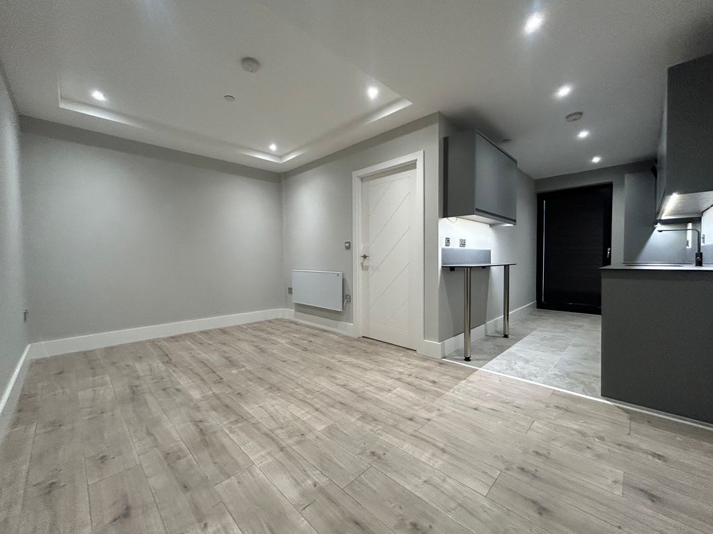 Property photo 3 of 13 Image