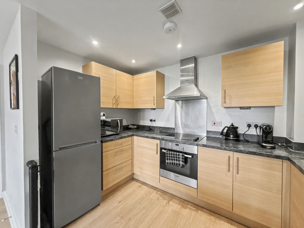 Property photo 3 of 21