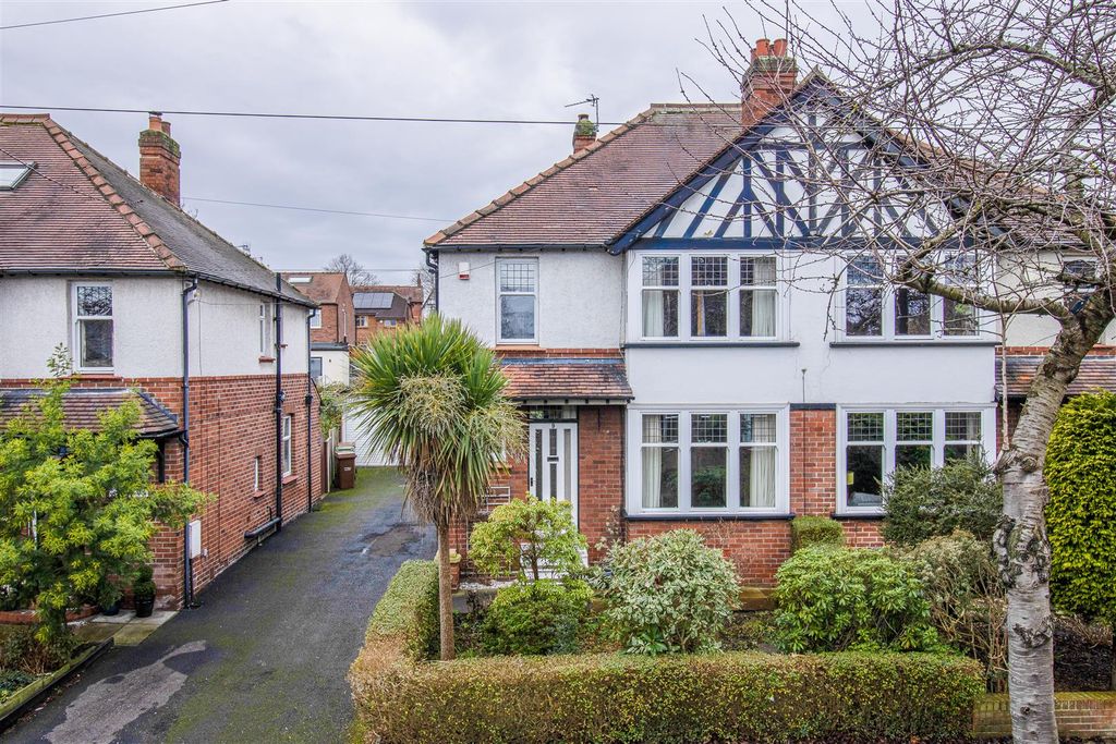 Property photo 1 of 11