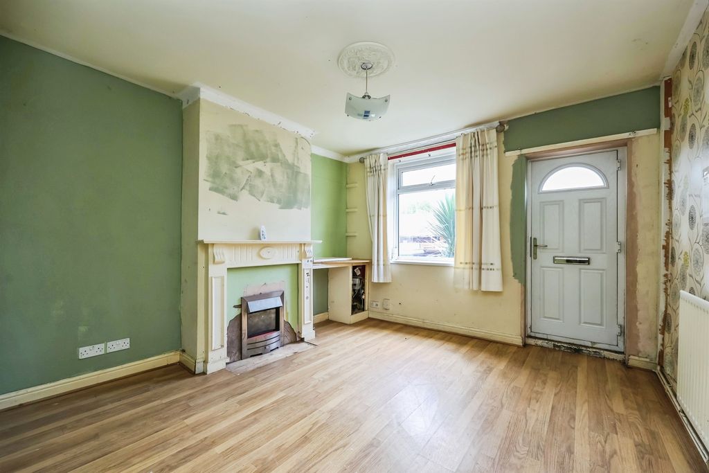 Property photo 3 of 23
