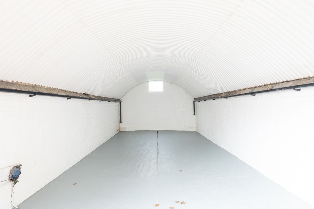 Property photo 2 of 3 An Empty Arch With White Lining