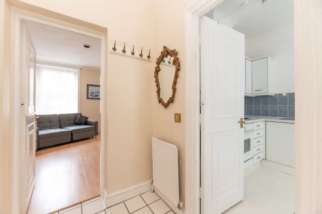 Property photo 3 of 5