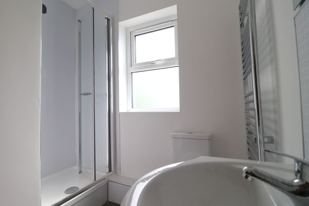 Property photo 2 of 3