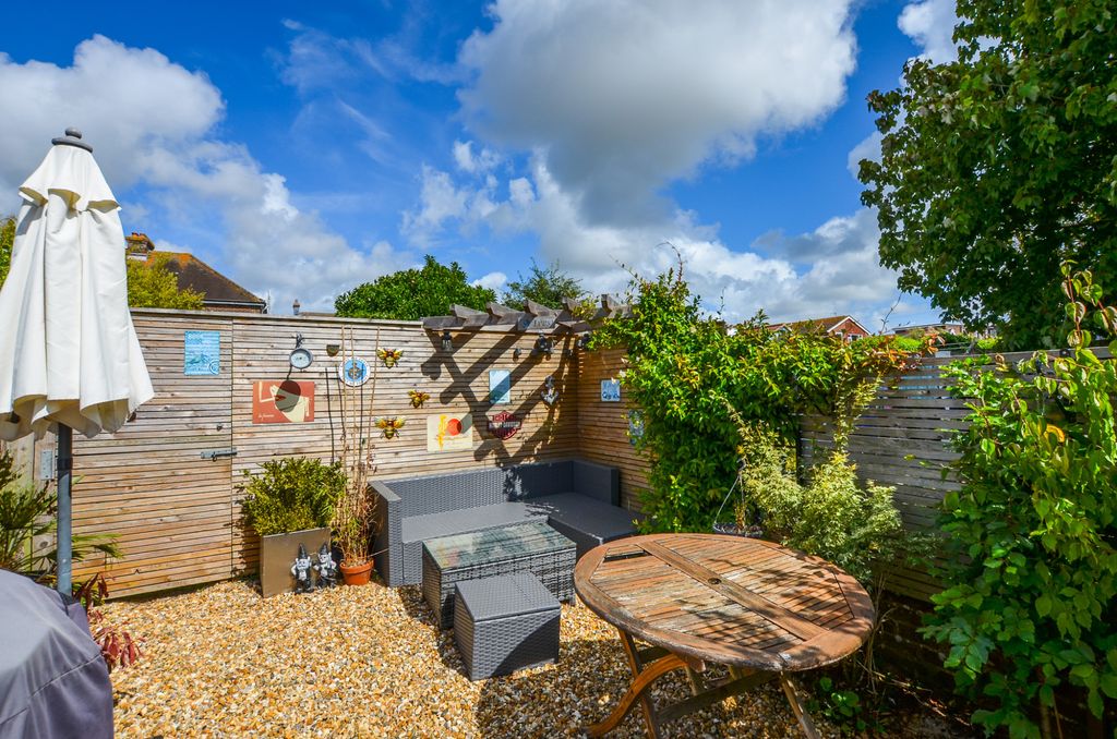 Property photo 3 of 24