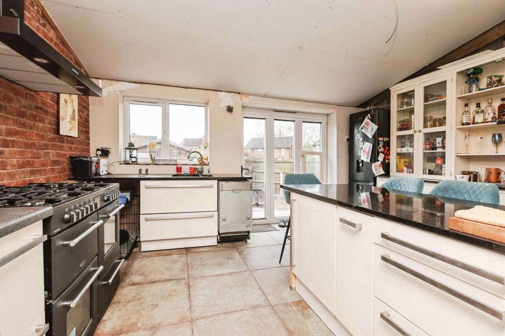 Property photo 3 of 19