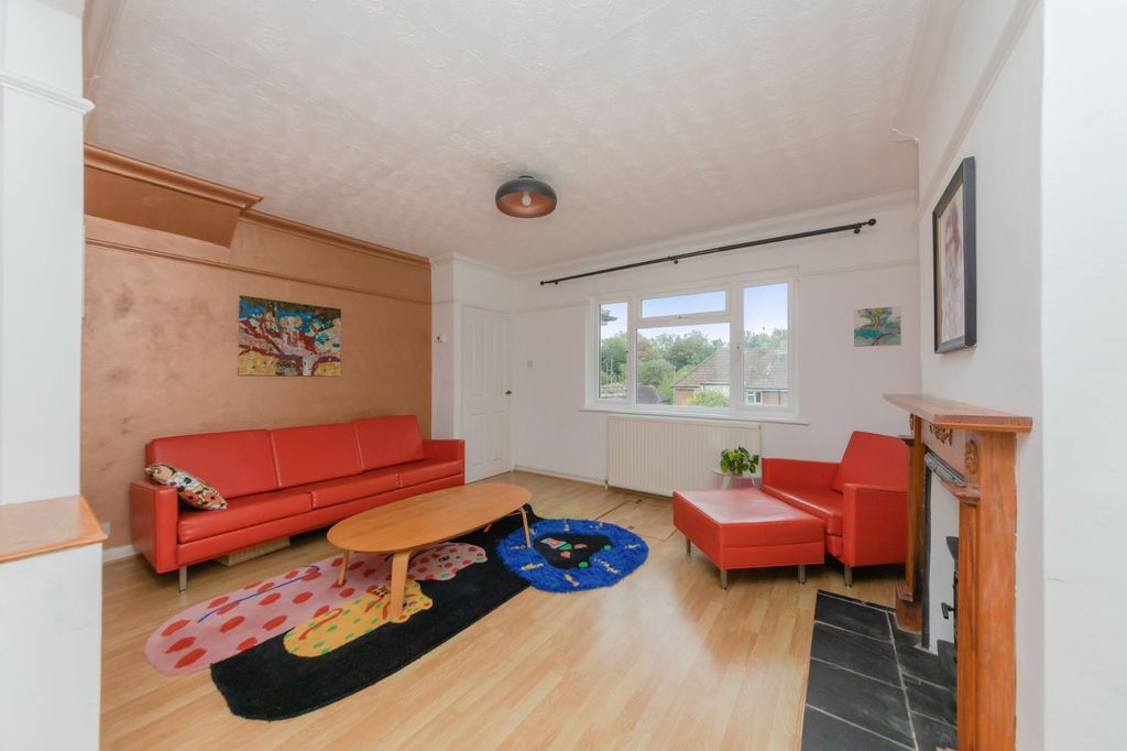 Property photo 3 of 23