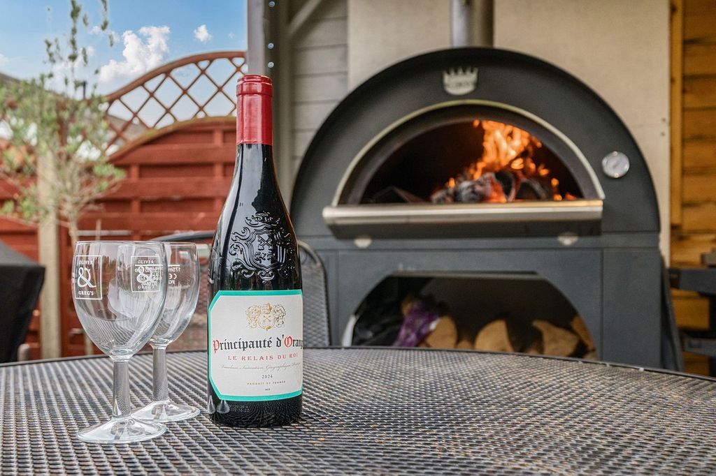 Property photo 2 of 23