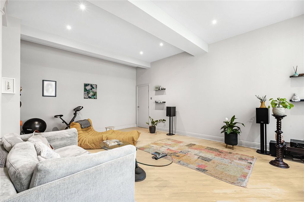 Property photo 3 of 12 Picture No. 04