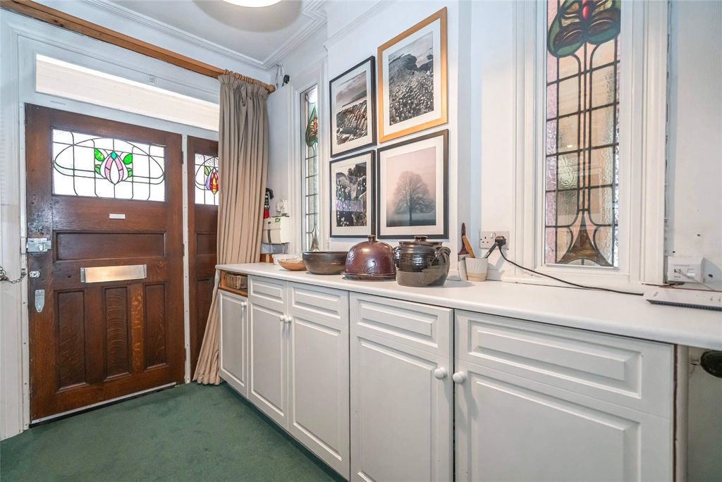 Property photo 3 of 31 Entrance Hall A