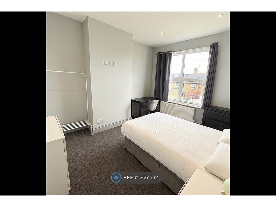 Property photo 2 of 3