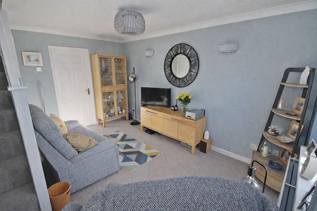 Property photo 2 of 11 4737621